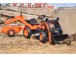 FALK – Šliapací traktor Kubota s nakladačom, rýpadlom a vlečkou