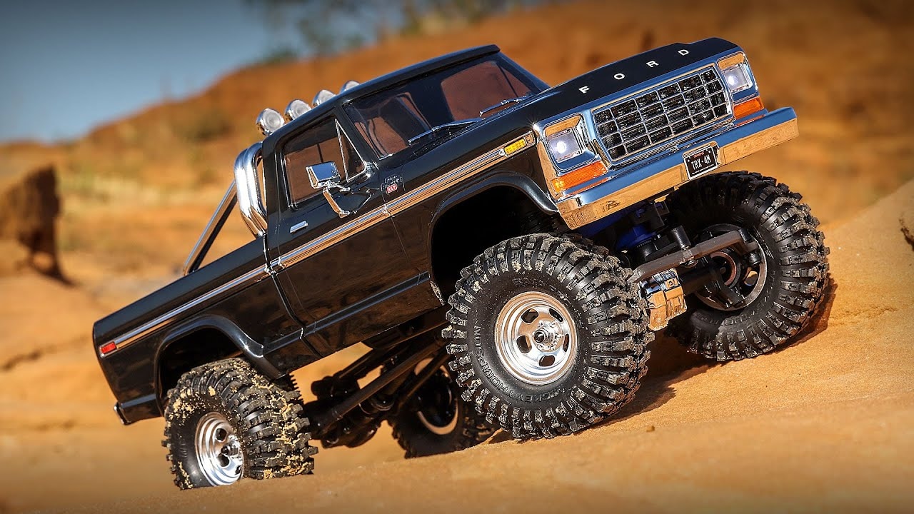 Traxxas TRX4-M Ford F-150 1979 1:18 RTR čierny