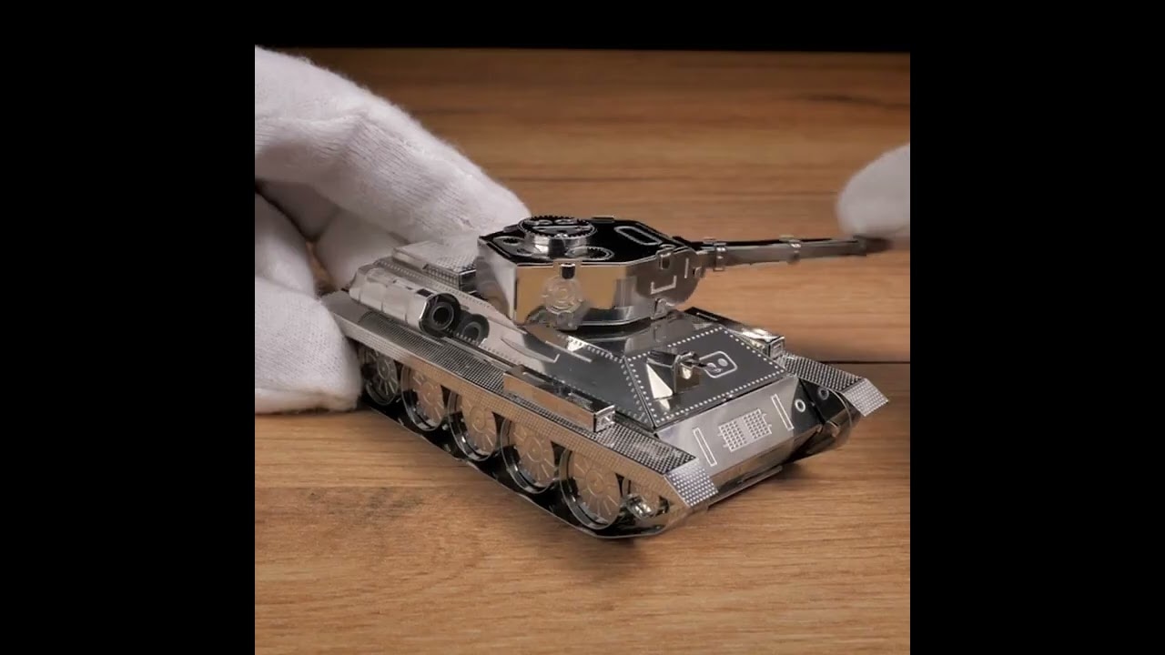 Oceľová stavebnica tank T-34/85