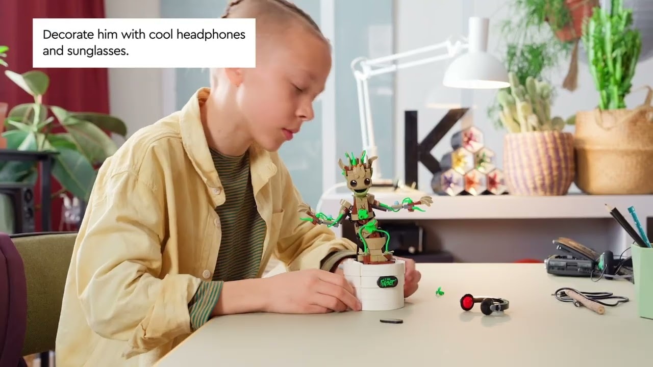 LEGO Marvel - Tancujúci Groot