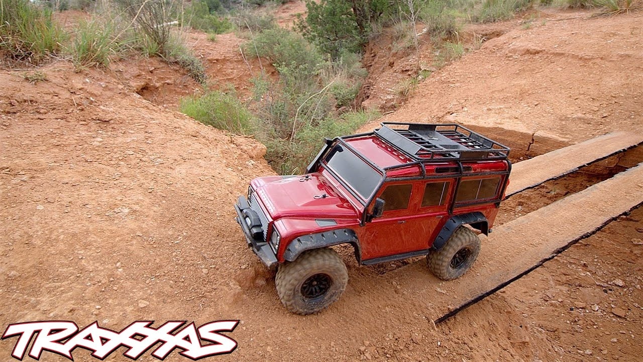 Traxxas TRX-4 Land Rover Defender 1:10 RTR piesok
