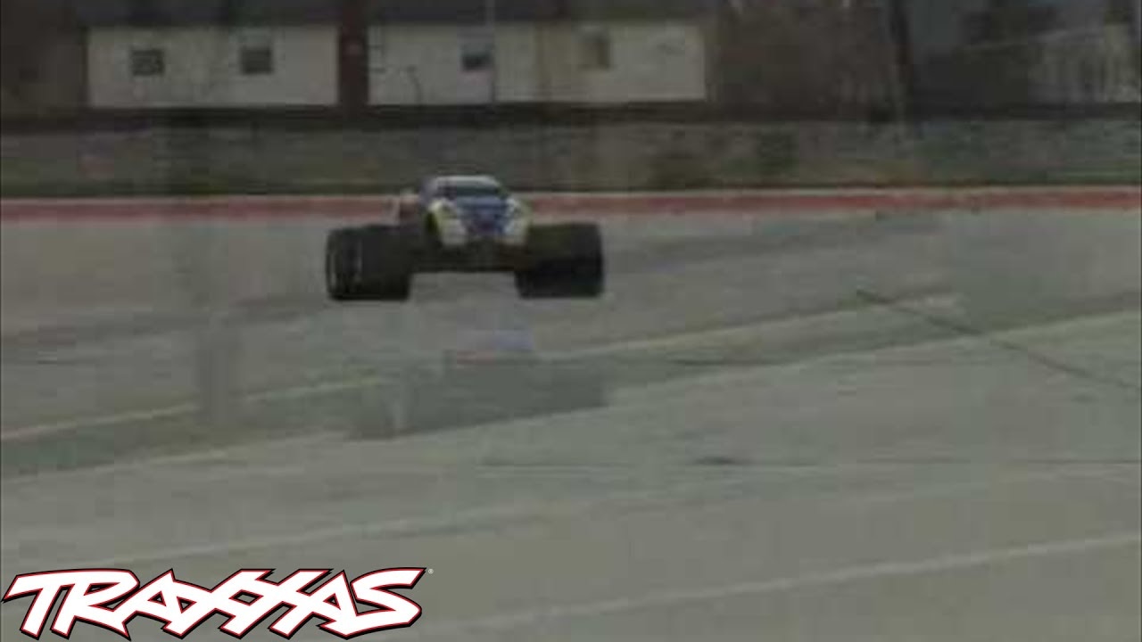 Traxxas Nitro T-Maxx Classic 1:8 RTR červený