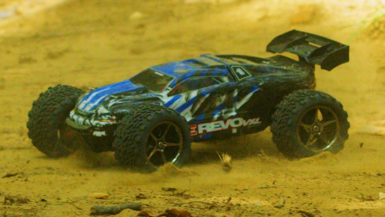 Traxxas E-Revo 1:16 VXL RTR oranžová
