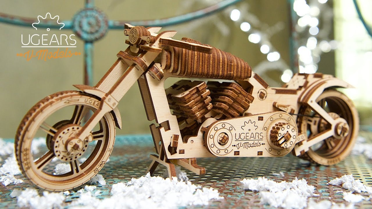 Ugears 3D drevené mechanické puzzle VM-02 Motorka (chopper)