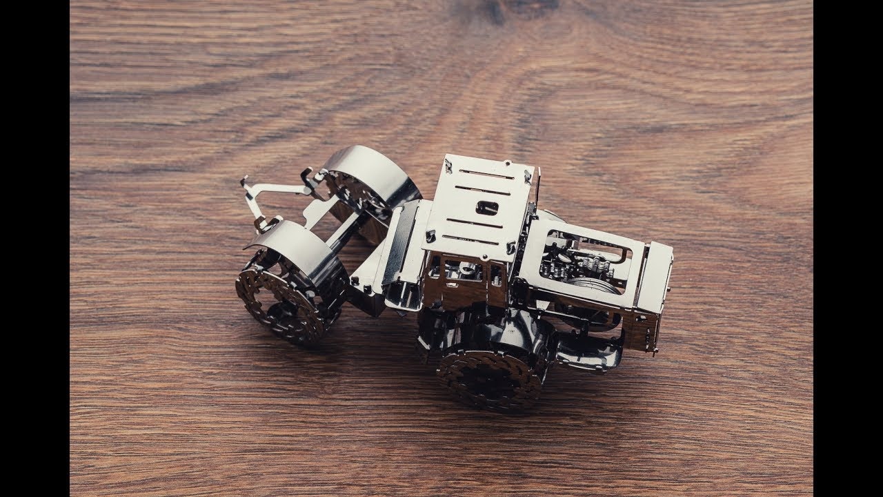 Oceľová stavebnica traktor LKT