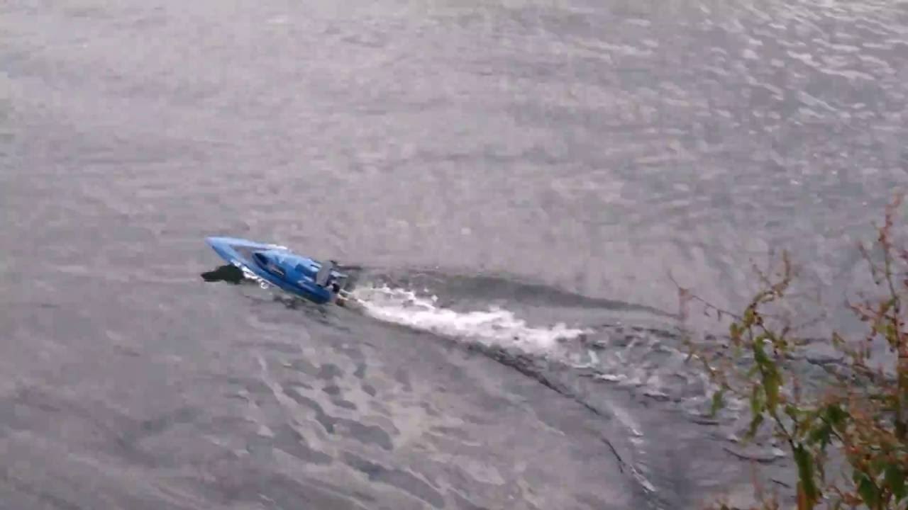 RC čln Blue Barracuda V2 Boot