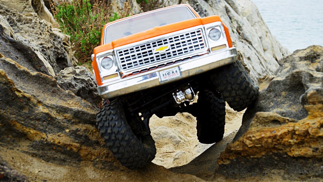Traxxas TRX-4 Chevrolet K5 Blazer 1979 1:10 RTR čierny
