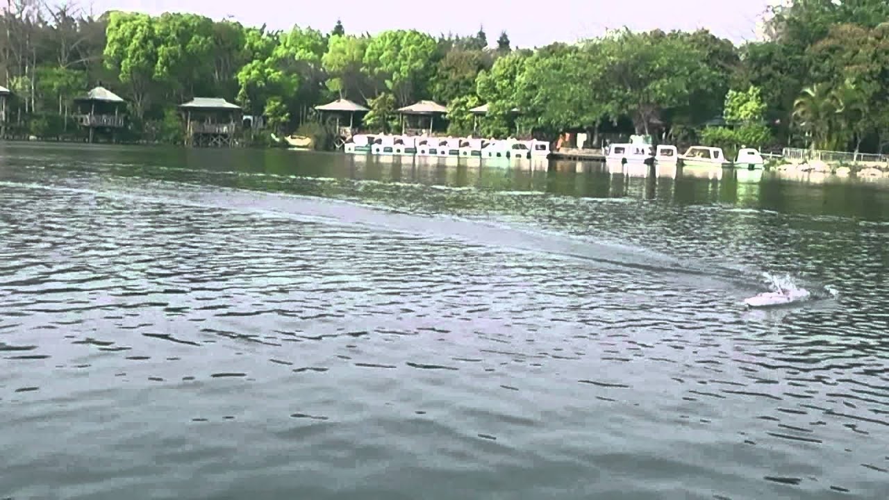 RC rychlostný čln FT008, červená