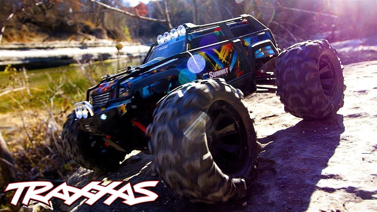 RC auto Traxxas Summit 1:16 RTR Rock'n Roll