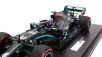 Minichamps Mercedes gp F1 W11 Eq Performance Team Amg Petronas Motorsport N 44 Víťaz majstrovstiev sveta Eifel Gp (91. víťazstvo) Lewis Hamilton 2020 - Con Vetrina - s vitrínou 1:12 čierna zelená