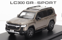LCD model Toyota Land Cruiser Lc300-gr Sport 2022 1:64 Zlatý