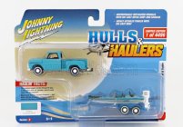 Johnny Lightning Chevrolet Stepside Pick-up s prívesom a člnom 1965 1:64 2 tóny modrá