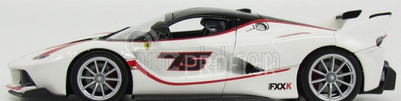 Bburago Ferrari FXX K 1:24 biela