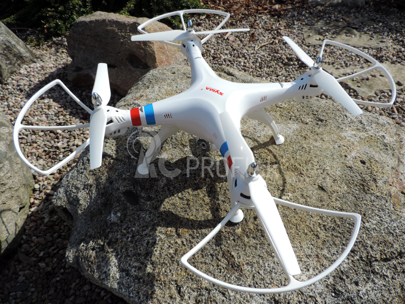 Dron Syma X8C, biela