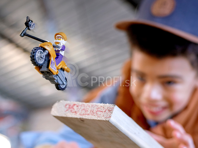 LEGO City - Kaskadérska motorka so selfie tyčou