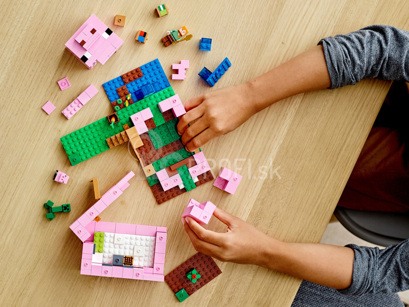 LEGO Minecraft – Prasací domček
