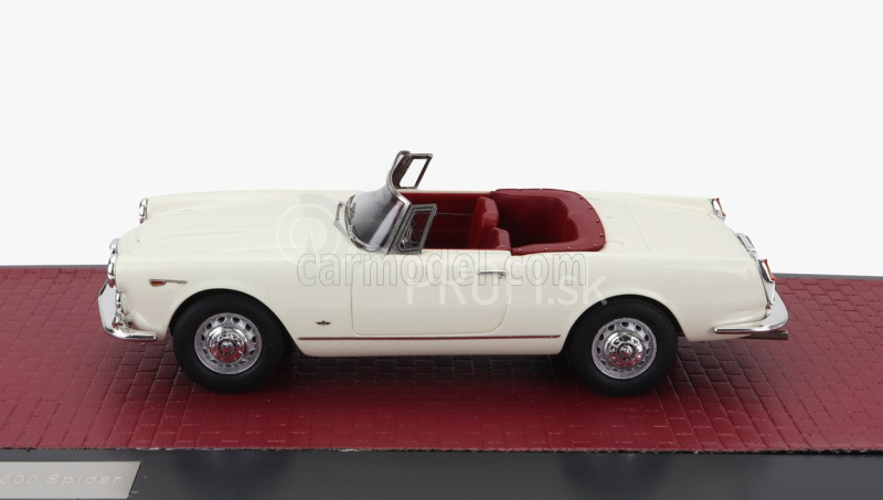 Matrix modely v mierke Alfa romeo 2600 Spider Cabriolet Open 1962 1:43 Biela