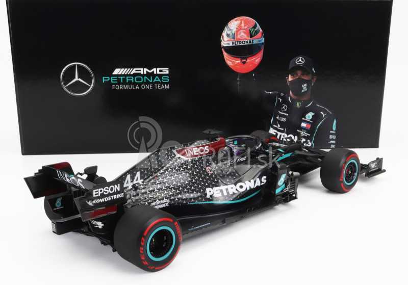 Minichamps Mercedes gp F1 W11 Eq Performance Team Amg Petronas Motorsport N 44 Víťaz majstrovstiev sveta Eifel Gp (91. víťazstvo) Lewis Hamilton 2020 - s prilbou Michaela Schumachera a boxovou doskou 1:18 čierno-zelená