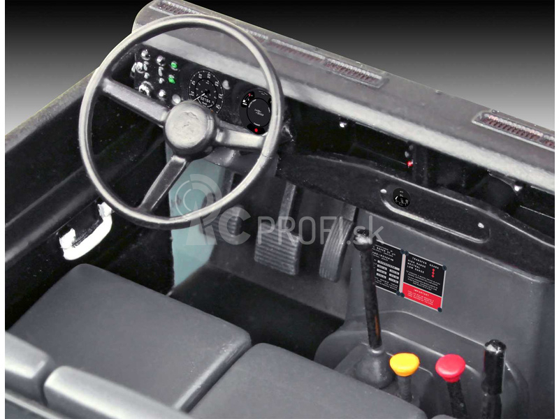 Revell Land Rover Series III (1:24) (sada)