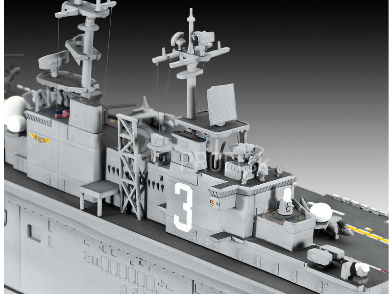 Revell USS Wasp Class 1 (1:700)