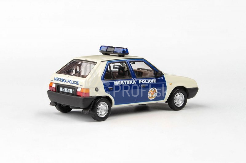 Abrex Škoda Favorit 136L (1988) 1:43 – Městská policie Praha
