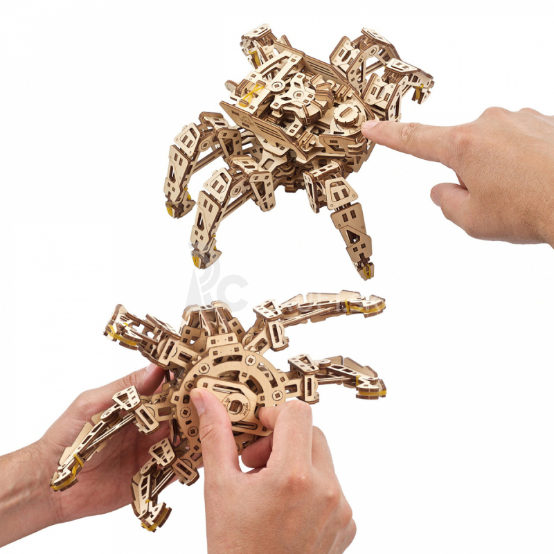 Ugears 3D drevené mechanické puzzle Šesťnohý prieskumník (hexapod)